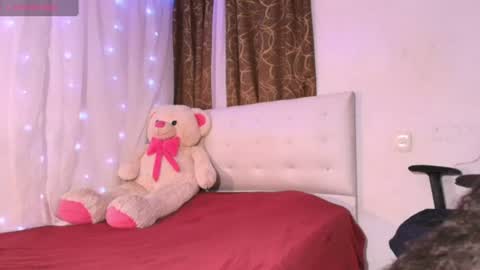  Ivon  Miss Jones  online show from June 28, 2026, 4:40 am