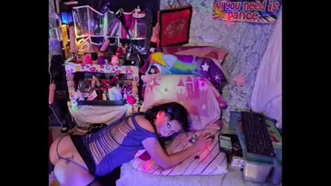 ivyjennifer366 online show from June 18, 2026, 4:02 am