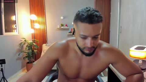 Calix  Independient model Insta and twt Calixsnake online show from May 7, 2026, 1:33 am