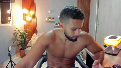 Calix  Independient model Insta and twt Calixsnake online show from May 10, 2026, 12:27 am