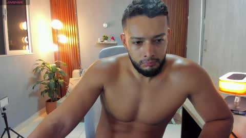 Calix  Independient model Insta and twt Calixsnake online show from May 12, 2026, 12:30 am