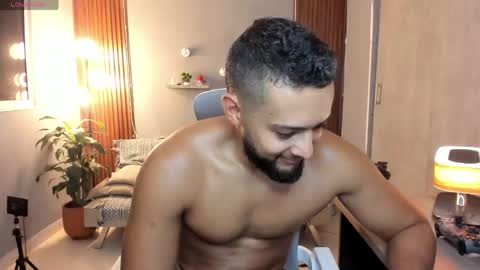 Calix  Independient model Insta and twt Calixsnake online show from May 26, 2026, 12:39 am