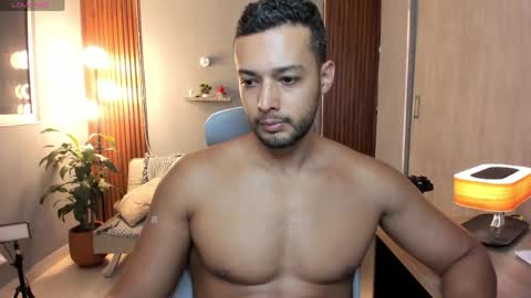 Calix  Independient model Insta and twt Calixsnake online show from June 3, 2026, 7:19 pm