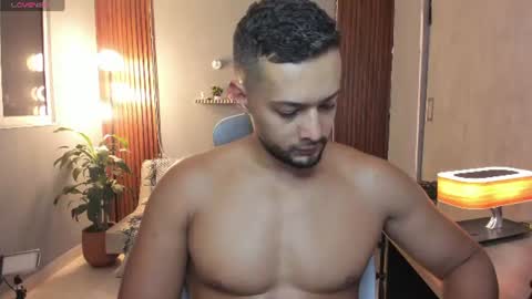 Calix  Independient model Insta and twt Calixsnake online show from June 14, 2026, 9:50 pm