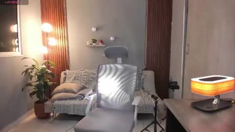 Calix  Independient model Insta and twt Calixsnake online show from June 20, 2026, 12:47 am