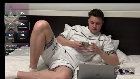 j_lyle_x online show from May 12, 2026, 7:22 pm