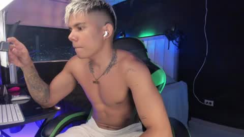JACK CASTELL online show from July 23, 2026, 1:58 am