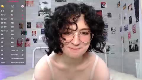JackieApplePie online show from June 13, 2026, 7:39 am