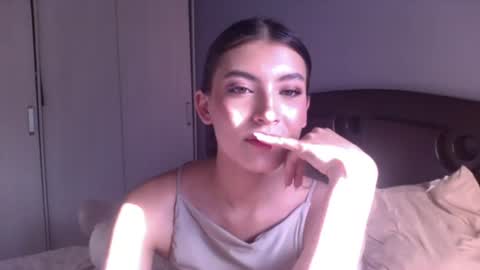 Snapshot of jade_ws chatting on July 22, 2026, 9:28 pm Jade online show from July 22, 2026, 9:28 pm
