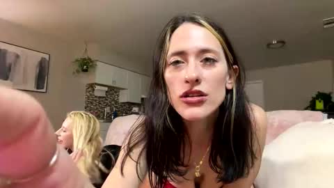 sexyeyes neverlie  online show from April 30, 2026, 9:04 am