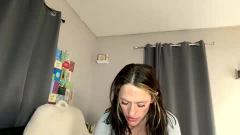 sexyeyes neverlie  online show from May 9, 2026, 3:17 pm