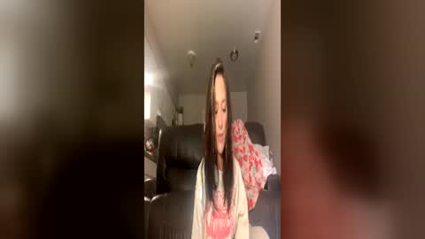 sexyeyes neverlie  online show from June 17, 2026, 1:01 pm