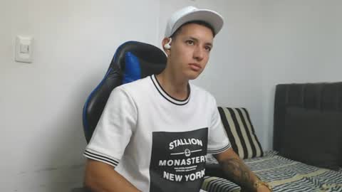 Hi guys im new 3 online show from July 5, 2026, 5:42 pm