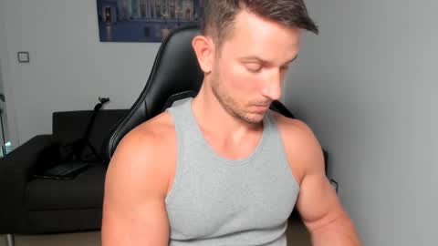 Muscle beast P online show from December 14, 2024, 9:51 am