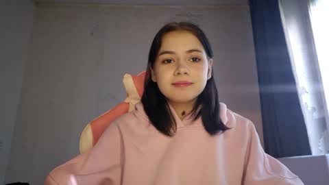 Snapshot of jamawoosley chatting on May 30, 2026, 5:04 am Mila online show from May 30, 2026, 5:04 am