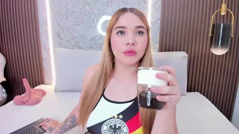 JANE CLOUDS online show from June 4, 2026, 3:01 am