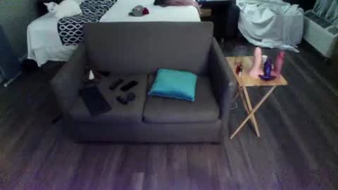 Jenna Cross online show from July 24, 2026, 1:58 am