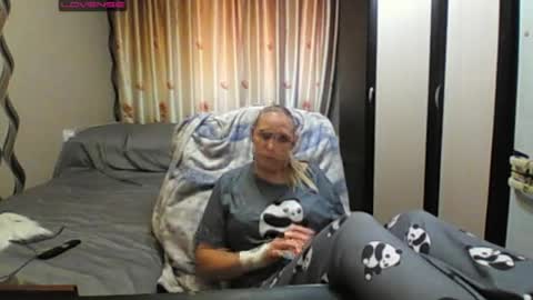 JenniDeep online show from June 18, 2026, 12:31 pm