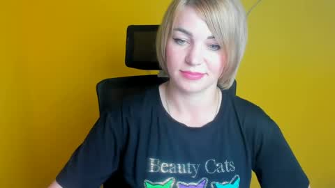 Jennifer online show from July 1, 2026, 11:45 am
