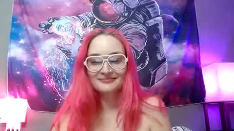 Jennifer Gwen online show from June 23, 2026, 4:10 am