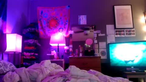 Jennifer Gwen online show from July 3, 2026, 2:18 am