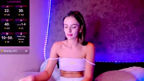 Jess online show from June 25, 2026, 7:24 am