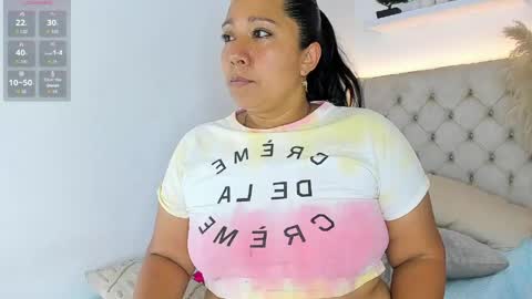 jessica__milf online show from May 25, 2026, 7:09 pm