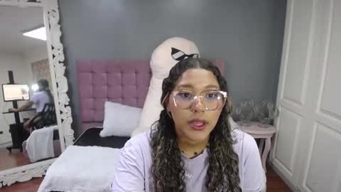 Jimena  online show from September 18, 2025, 2:30 pm