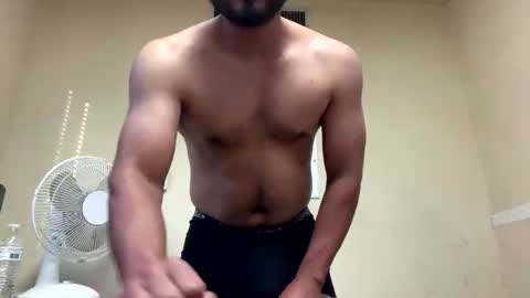 jjuarez5409 online show from May 9, 2026, 12:27 am