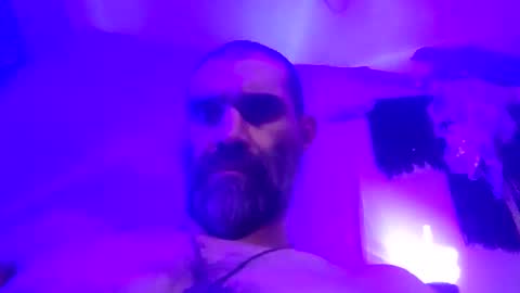 joeykeeton87 online show from May 17, 2026, 7:39 am