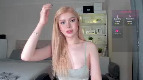 Johanna Rodriguez online show from July 8, 2026, 4:06 am
