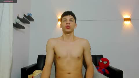 john_ssnow29 online show from June 30, 2026, 11:22 am