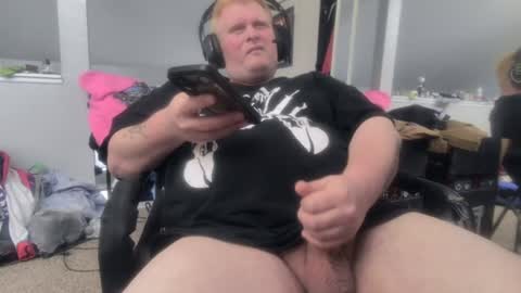 Snapshot of johnfernandez784 chatting on July 17, 2026, 3:50 pm johnfernandez784 online show from July 17, 2026, 3:50 pm