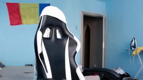 johnnyandcoco online show from July 20, 2026, 1:13 pm