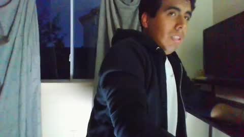 Snapshot of johnnyleos chatting on June 22, 2026, 11:40 am johnnyleos online show from June 22, 2026, 11:40 am