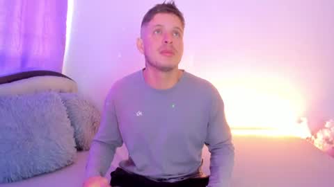 johnycooper08 online show from July 24, 2026, 12:25 pm
