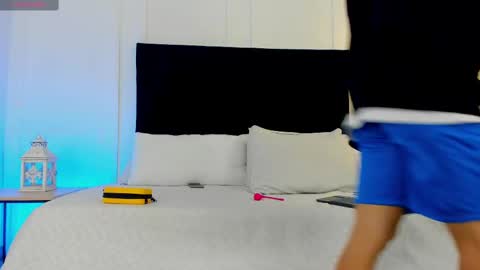 Jonathan Danielss  online show from February 10, 2025, 12:39 pm