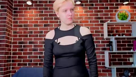 Ellie online show from May 24, 2026, 8:08 am