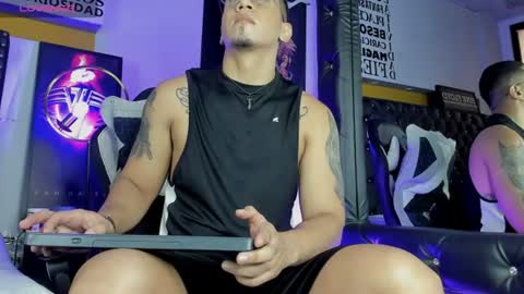 joshmiller___ online show from July 25, 2026, 11:52 am