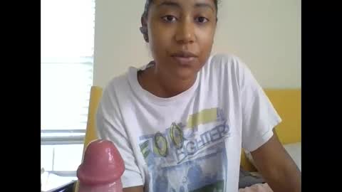 Snapshot of jottijade chatting on October 1, 2025, 12:33 pm jottijade online show from October 1, 2025, 12:33 pm