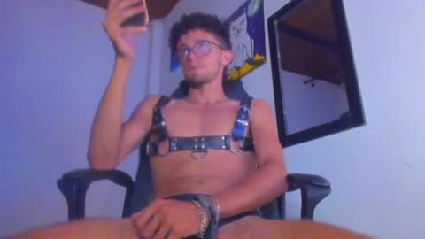jsiestudios online show from July 6, 2026, 6:43 pm
