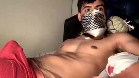 lJuanl online show from May 4, 2026, 3:08 pm