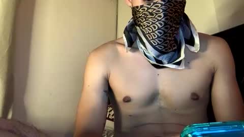 lJuanl online show from May 27, 2026, 3:25 am