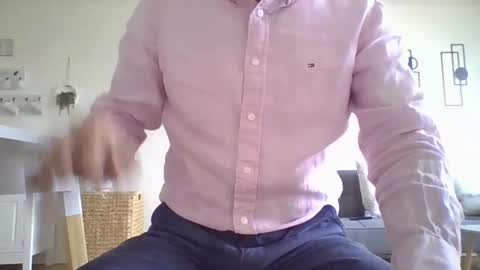 juanearth1 online show from May 11, 2026, 9:34 pm