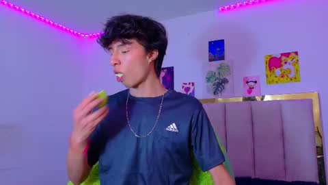 juanmres online show from June 21, 2026, 5:10 am