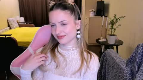 Julie online show from April 26, 2026, 4:59 pm