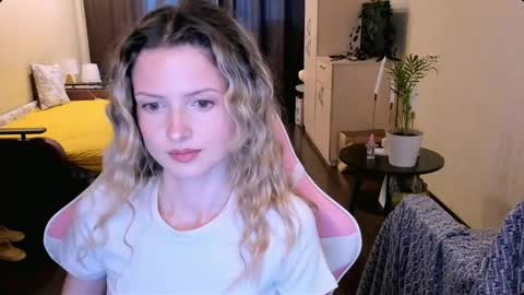 Julie online show from May 10, 2026, 2:33 pm