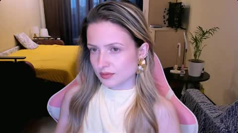 Julie online show from May 22, 2026, 3:06 pm