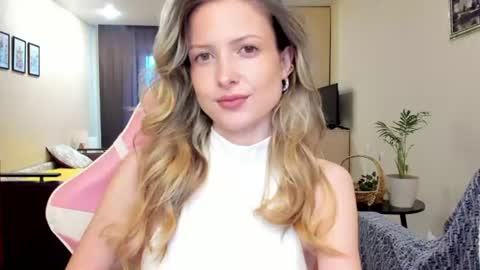 Julie online show from June 23, 2026, 1:20 pm