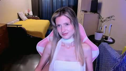 Julie online show from August 4, 2026, 3:25 pm